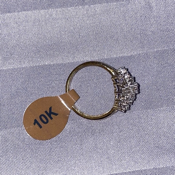COPY - JC PENNEY-  1 CT. T.W. Genuine White Diamond
10K Gold Cluster Ring (Size… - Picture 3 of 5